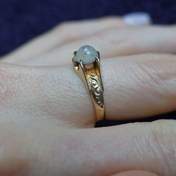 spotted agate ring with crescent moon detail in 10K YG - Picture 1 of 6